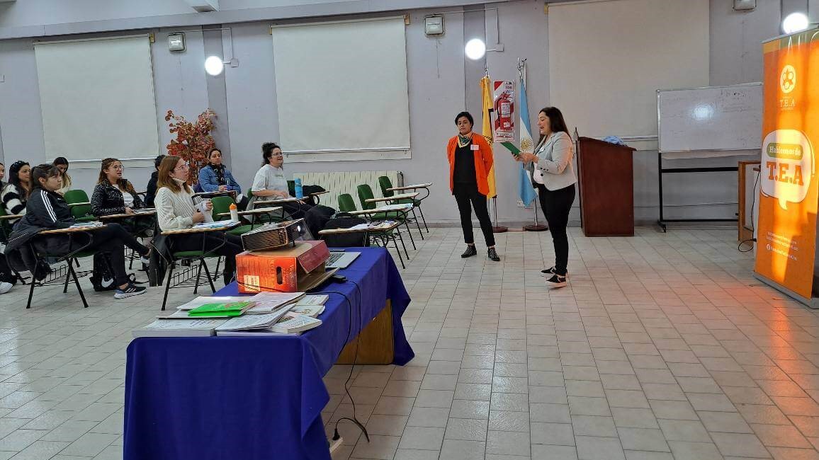 Taller Teórico Práctico ''Hacia el Empoderamiento de las Familias.'' Fundación TEA Santa Cruz